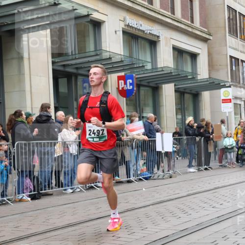 05.10.2025 - 20. swb-Marathon Bremen Strokosch-Dieckow http://msf.ph/oto/9296107 05.10.2025 12:56:57 Ziel 1212, 1801, 2497, 2683, 2743, 3817, 5028, 6566, 8211, 1212, 1801, 2497, 2683, 2743, 3817, 5028, 6566, 8211 meine-sportfotos.de