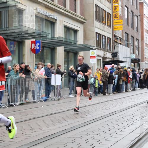05.10.2025 - 20. swb-Marathon Bremen Strokosch-Dieckow http://msf.ph/oto/9296113 05.10.2025 12:56:59 Ziel 1212, 1801, 2497, 2683, 2743, 3817, 5028, 6566, 8211, 1212, 1801, 2497, 2683, 2743, 3817, 5028, 6566, 8211 meine-sportfotos.de