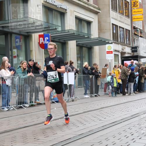 05.10.2025 - 20. swb-Marathon Bremen Strokosch-Dieckow http://msf.ph/oto/9296115 05.10.2025 12:57:00 Ziel 1212, 1801, 2497, 2683, 2743, 3817, 5028, 6566, 8211, 1212, 1801, 2497, 2683, 2743, 3817, 5028, 6566, 8211 meine-sportfotos.de