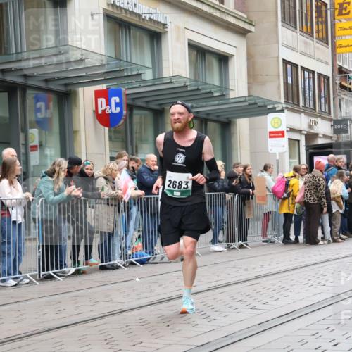 05.10.2025 - 20. swb-Marathon Bremen Strokosch-Dieckow http://msf.ph/oto/9296130 05.10.2025 12:57:11 Ziel 1212, 2683, 3153, 3817, 4635, 5028, 8211, 1212, 2683, 3153, 3817, 4635, 5028, 8211 meine-sportfotos.de