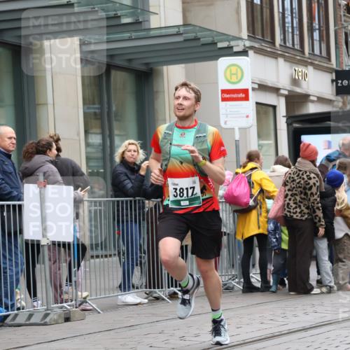 05.10.2025 - 20. swb-Marathon Bremen Strokosch-Dieckow http://msf.ph/oto/9296135 05.10.2025 12:57:14 Ziel 1088, 2168, 2683, 3153, 3817, 4635, 5028, 8211, 1088, 2168, 2683, 3153, 3817, 4635, 5028, 8211 meine-sportfotos.de
