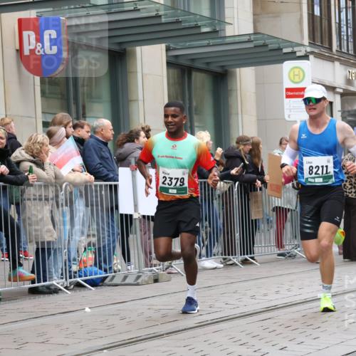 05.10.2025 - 20. swb-Marathon Bremen Strokosch-Dieckow http://msf.ph/oto/9296139 05.10.2025 12:57:16 Ziel 1088, 2168, 2683, 2909, 3153, 3817, 4635, 5028, 8211, 1088, 2168, 2683, 2909, 3153, 3817, 4635, 5028, 8211 meine-sportfotos.de