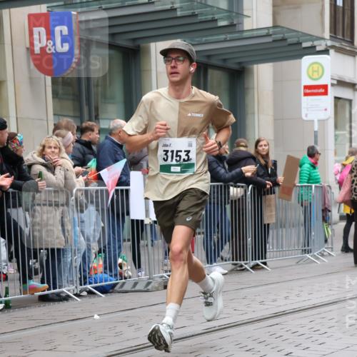 05.10.2025 - 20. swb-Marathon Bremen Strokosch-Dieckow http://msf.ph/oto/9296147 05.10.2025 12:57:25 Ziel 9, 1088, 2168, 2909, 3153, 4635, 6903, 9, 1088, 2168, 2909, 3153, 4635, 6903 meine-sportfotos.de