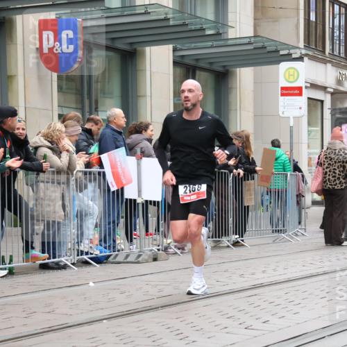 05.10.2025 - 20. swb-Marathon Bremen Strokosch-Dieckow http://msf.ph/oto/9296154 05.10.2025 12:57:28 Ziel 9, 1088, 2168, 2909, 3153, 4635, 6903, 9, 1088, 2168, 2909, 3153, 4635, 6903 meine-sportfotos.de