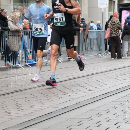05.10.2025 - 20. swb-Marathon Bremen Strokosch-Dieckow http://msf.ph/oto/9296241 05.10.2025 12:58:33 Ziel 3435, 3580, 4664, 4867, 5470, 5495, 5815, 7668, 7764, 8053, 8275, 8520, 8593, 3435, 3580, 4664, 4867, 5470, 5495, 5815, 7668, 7764, 8053, 8275, 8520, 8593 meine-sportfotos.de