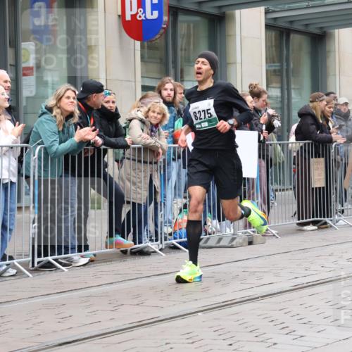 05.10.2025 - 20. swb-Marathon Bremen Strokosch-Dieckow http://msf.ph/oto/9296256 05.10.2025 12:58:38 Ziel 3435, 3580, 4664, 5470, 5495, 7668, 7764, 8053, 8275, 8593, 3435, 3580, 4664, 5470, 5495, 7668, 7764, 8053, 8275, 8593 meine-sportfotos.de