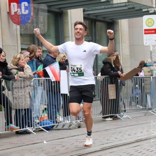 05.10.2025 - 20. swb-Marathon Bremen Strokosch-Dieckow http://msf.ph/oto/9296271 05.10.2025 12:58:48 Ziel 623, 2130, 2385, 3219, 3391, 3435, 4158, 4664, 5470, 5495, 5908, 6224, 6423, 8053, 623, 2130, 2385, 3219, 3391, 3435, 4158, 4664, 5470, 5495, 5908, 6224, 6423, 8053 meine-sportfotos.de