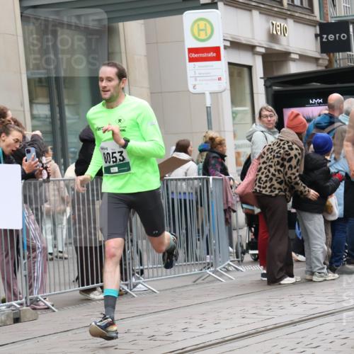 05.10.2025 - 20. swb-Marathon Bremen Strokosch-Dieckow http://msf.ph/oto/9296276 05.10.2025 12:58:53 Ziel 623, 2130, 2385, 3219, 3391, 4158, 4664, 5908, 6224, 6423, 6912, 8053, 9095, 623, 2130, 2385, 3219, 3391, 4158, 4664, 5908, 6224, 6423, 6912, 8053, 9095 meine-sportfotos.de