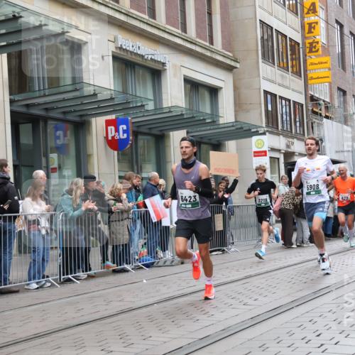 05.10.2025 - 20. swb-Marathon Bremen Strokosch-Dieckow http://msf.ph/oto/9296293 05.10.2025 12:59:04 Ziel 133, 623, 945, 2130, 2385, 2967, 3219, 3391, 4158, 4369, 4631, 5908, 6224, 6385, 6423, 6912, 7834, 9095, 133, 623, 945, 2130, 2385, 2967, 3219, 3391, 4158, 4369, 4631, 5908, 6224, 6385, 6423, 6912, 7834, 9095 meine-sportfotos.de