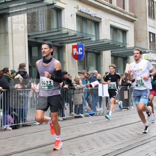 05.10.2025 - 20. swb-Marathon Bremen Strokosch-Dieckow http://msf.ph/oto/9296295 05.10.2025 12:59:04 Ziel 133, 623, 945, 2130, 2385, 2967, 3219, 3391, 4158, 4369, 4631, 5908, 6224, 6385, 6423, 6912, 7834, 9095, 133, 623, 945, 2130, 2385, 2967, 3219, 3391, 4158, 4369, 4631, 5908, 6224, 6385, 6423, 6912, 7834, 9095 meine-sportfotos.de