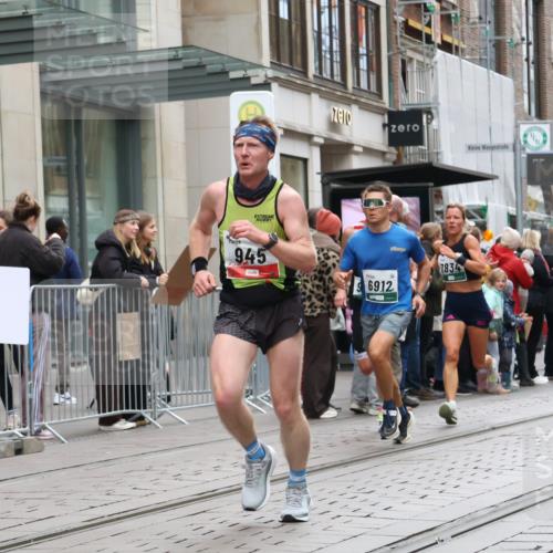 05.10.2025 - 20. swb-Marathon Bremen Strokosch-Dieckow http://msf.ph/oto/9296308 05.10.2025 12:59:12 Ziel 133, 623, 945, 2967, 4369, 4631, 6385, 6912, 7834, 9095, 133, 623, 945, 2967, 4369, 4631, 6385, 6912, 7834, 9095 meine-sportfotos.de