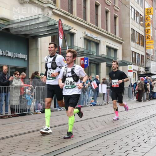 05.10.2025 - 20. swb-Marathon Bremen Strokosch-Dieckow http://msf.ph/oto/9296359 05.10.2025 12:59:38 Ziel 37, 40, 198, 377, 689, 1476, 2186, 4422, 5287, 5988, 6996, 8351, 37, 40, 198, 377, 689, 1476, 2186, 4422, 5287, 5988, 6996, 8351 meine-sportfotos.de