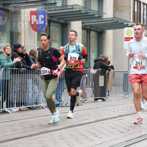 05.10.2025 - 20. swb-Marathon Bremen Strokosch-Dieckow http://msf.ph/oto/9296397 05.10.2025 13:00:01 Ziel 46, 198, 241, 826, 1612, 1615, 1812, 2064, 2118, 2169, 4422, 6633, 6996, 7498, 7949, 8030, 46, 198, 241, 826, 1612, 1615, 1812, 2064, 2118, 2169, 4422, 6633, 6996, 7498, 7949, 8030 meine-sportfotos.de