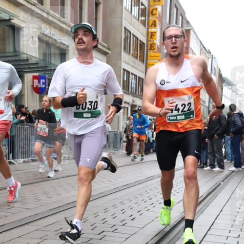05.10.2025 - 20. swb-Marathon Bremen Strokosch-Dieckow http://msf.ph/oto/9296401 05.10.2025 13:00:03 Ziel 46, 241, 826, 1612, 1615, 1812, 2064, 2118, 2169, 6633, 7498, 7949, 8030, 46, 241, 826, 1612, 1615, 1812, 2064, 2118, 2169, 6633, 7498, 7949, 8030 meine-sportfotos.de