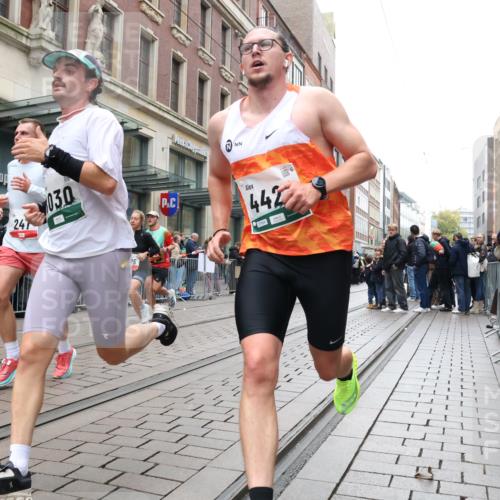 05.10.2025 - 20. swb-Marathon Bremen Strokosch-Dieckow http://msf.ph/oto/9296402 05.10.2025 13:00:03 Ziel 46, 241, 826, 1612, 1615, 1812, 2064, 2118, 2169, 6633, 7498, 7949, 8030, 46, 241, 826, 1612, 1615, 1812, 2064, 2118, 2169, 6633, 7498, 7949, 8030 meine-sportfotos.de