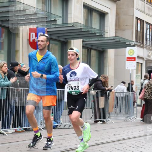 05.10.2025 - 20. swb-Marathon Bremen Strokosch-Dieckow http://msf.ph/oto/9296404 05.10.2025 13:00:05 Ziel 46, 241, 826, 1612, 1615, 1812, 2064, 2118, 2169, 6633, 7498, 7949, 46, 241, 826, 1612, 1615, 1812, 2064, 2118, 2169, 6633, 7498, 7949 meine-sportfotos.de