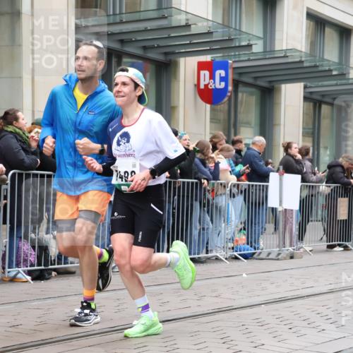 05.10.2025 - 20. swb-Marathon Bremen Strokosch-Dieckow http://msf.ph/oto/9296406 05.10.2025 13:00:05 Ziel 46, 241, 826, 1612, 1615, 1812, 2064, 2118, 2169, 6633, 7498, 7949, 46, 241, 826, 1612, 1615, 1812, 2064, 2118, 2169, 6633, 7498, 7949 meine-sportfotos.de
