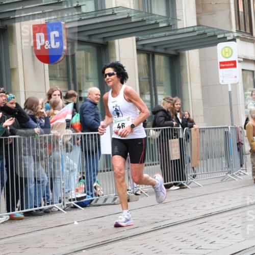 05.10.2025 - 20. swb-Marathon Bremen Strokosch-Dieckow http://msf.ph/oto/9296411 05.10.2025 13:00:14 Ziel 46, 965, 1612, 2118, 3251, 3982, 5014, 6633, 7099, 7373, 7949, 46, 965, 1612, 2118, 3251, 3982, 5014, 6633, 7099, 7373, 7949 meine-sportfotos.de