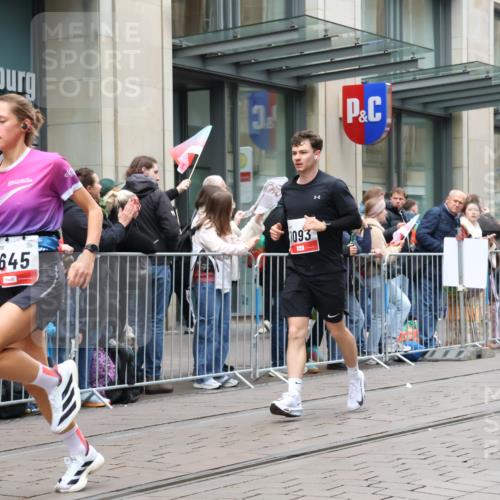 05.10.2025 - 20. swb-Marathon Bremen Strokosch-Dieckow http://msf.ph/oto/9296454 05.10.2025 13:00:42 Ziel 588, 628, 1093, 1215, 1645, 2719, 3342, 4358, 7525, 8382, 8747, 8828, 9130, 588, 628, 1093, 1215, 1645, 2719, 3342, 4358, 7525, 8382, 8747, 8828, 9130 meine-sportfotos.de