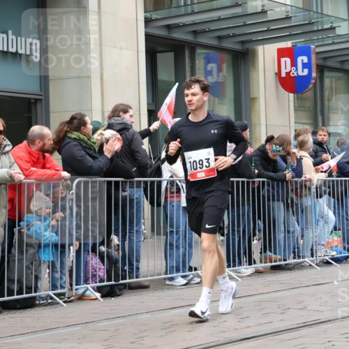 05.10.2025 - 20. swb-Marathon Bremen Strokosch-Dieckow http://msf.ph/oto/9296455 05.10.2025 13:00:42 Ziel 588, 628, 1093, 1215, 1645, 2719, 3342, 4358, 7525, 8382, 8747, 8828, 9130, 588, 628, 1093, 1215, 1645, 2719, 3342, 4358, 7525, 8382, 8747, 8828, 9130 meine-sportfotos.de