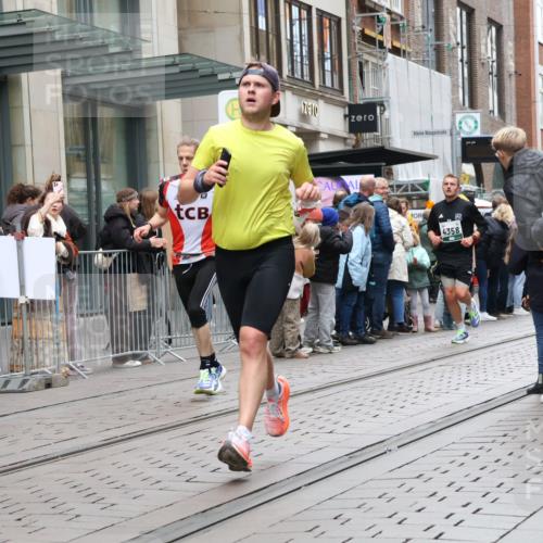 05.10.2025 - 20. swb-Marathon Bremen Strokosch-Dieckow http://msf.ph/oto/9296460 05.10.2025 13:00:50 Ziel 588, 628, 1093, 1215, 1626, 2666, 2719, 3150, 3342, 3807, 4358, 6150, 7525, 8382, 8747, 8828, 588, 628, 1093, 1215, 1626, 2666, 2719, 3150, 3342, 3807, 4358, 6150, 7525, 8382, 8747, 8828 meine-sportfotos.de