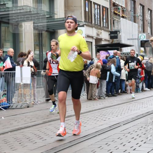 05.10.2025 - 20. swb-Marathon Bremen Strokosch-Dieckow http://msf.ph/oto/9296461 05.10.2025 13:00:51 Ziel 588, 628, 1093, 1215, 1626, 2666, 2719, 3150, 3342, 3807, 4358, 5132, 6150, 7525, 8382, 8747, 8828, 588, 628, 1093, 1215, 1626, 2666, 2719, 3150, 3342, 3807, 4358, 5132, 6150, 7525, 8382, 8747, 8828 meine-sportfotos.de