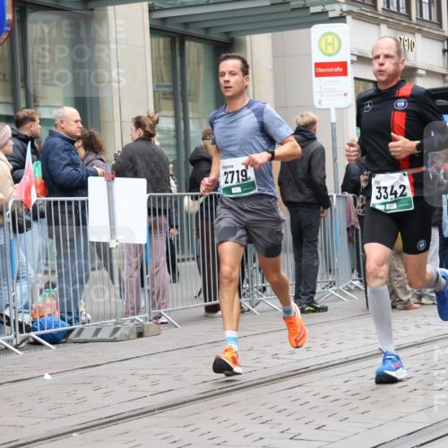 05.10.2025 - 20. swb-Marathon Bremen Strokosch-Dieckow http://msf.ph/oto/9296483 05.10.2025 13:01:01 Ziel 588, 1626, 2545, 2666, 2719, 3150, 3342, 3807, 5132, 6150, 7525, 8747, 8828, 588, 1626, 2545, 2666, 2719, 3150, 3342, 3807, 5132, 6150, 7525, 8747, 8828 meine-sportfotos.de
