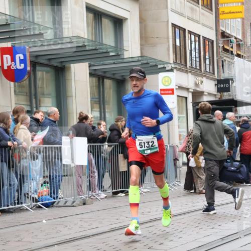 05.10.2025 - 20. swb-Marathon Bremen Strokosch-Dieckow http://msf.ph/oto/9296509 05.10.2025 13:01:10 Ziel 1042, 1626, 2284, 2545, 3807, 4571, 5132, 6150, 8169, 1042, 1626, 2284, 2545, 3807, 4571, 5132, 6150, 8169 meine-sportfotos.de