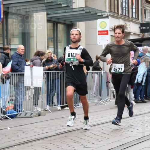 05.10.2025 - 20. swb-Marathon Bremen Strokosch-Dieckow http://msf.ph/oto/9296531 05.10.2025 13:01:26 Ziel 1042, 1745, 1992, 2062, 2284, 3218, 4571, 6302, 7440, 8169, 1042, 1745, 1992, 2062, 2284, 3218, 4571, 6302, 7440, 8169 meine-sportfotos.de