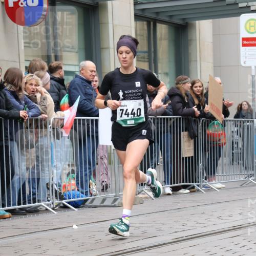 05.10.2025 - 20. swb-Marathon Bremen Strokosch-Dieckow http://msf.ph/oto/9296539 05.10.2025 13:01:33 Ziel 1745, 1992, 2062, 3218, 6302, 7440, 8169, 1745, 1992, 2062, 3218, 6302, 7440, 8169 meine-sportfotos.de