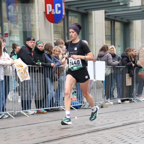 05.10.2025 - 20. swb-Marathon Bremen Strokosch-Dieckow http://msf.ph/oto/9296540 05.10.2025 13:01:33 Ziel 1745, 1992, 2062, 3218, 6302, 7440, 8169, 1745, 1992, 2062, 3218, 6302, 7440, 8169 meine-sportfotos.de