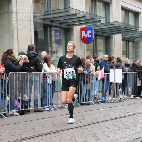 05.10.2025 - 20. swb-Marathon Bremen Strokosch-Dieckow http://msf.ph/oto/9296545 05.10.2025 13:01:37 Ziel 1745, 1992, 2062, 3218, 4988, 7440, 1745, 1992, 2062, 3218, 4988, 7440 meine-sportfotos.de