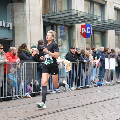 05.10.2025 - 20. swb-Marathon Bremen Strokosch-Dieckow http://msf.ph/oto/9296546 05.10.2025 13:01:38 Ziel 1745, 1992, 2062, 3218, 4988, 7440, 1745, 1992, 2062, 3218, 4988, 7440 meine-sportfotos.de