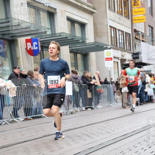 05.10.2025 - 20. swb-Marathon Bremen Strokosch-Dieckow http://msf.ph/oto/9296547 05.10.2025 13:01:40 Ziel 1745, 1992, 2062, 3218, 4988, 1745, 1992, 2062, 3218, 4988 meine-sportfotos.de