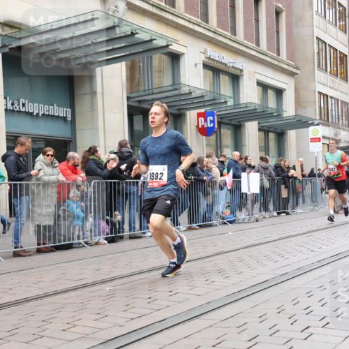 05.10.2025 - 20. swb-Marathon Bremen Strokosch-Dieckow http://msf.ph/oto/9296548 05.10.2025 13:01:40 Ziel 1745, 1992, 2062, 3218, 4988, 1745, 1992, 2062, 3218, 4988 meine-sportfotos.de