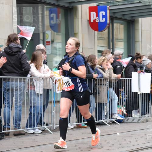 05.10.2025 - 20. swb-Marathon Bremen Strokosch-Dieckow http://msf.ph/oto/9296568 05.10.2025 13:02:18 Ziel 539, 662, 1810, 3054, 3327, 4274, 6849, 7028, 7170, 539, 662, 1810, 3054, 3327, 4274, 6849, 7028, 7170 meine-sportfotos.de