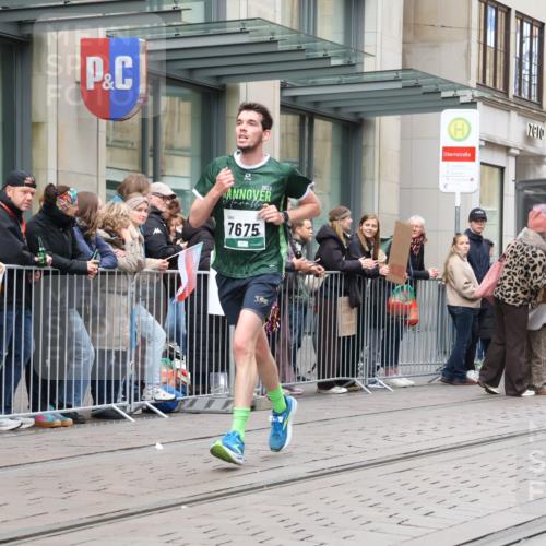 05.10.2025 - 20. swb-Marathon Bremen Strokosch-Dieckow http://msf.ph/oto/9296630 05.10.2025 13:02:55 Ziel 45, 2036, 2141, 2939, 4629, 5831, 7526, 7675, 45, 2036, 2141, 2939, 4629, 5831, 7526, 7675 meine-sportfotos.de