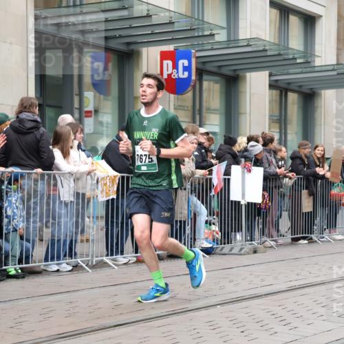 05.10.2025 - 20. swb-Marathon Bremen Strokosch-Dieckow http://msf.ph/oto/9296632 05.10.2025 13:02:55 Ziel 45, 2036, 2141, 2939, 4629, 5831, 7526, 7675, 45, 2036, 2141, 2939, 4629, 5831, 7526, 7675 meine-sportfotos.de
