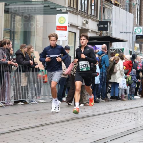 05.10.2025 - 20. swb-Marathon Bremen Strokosch-Dieckow http://msf.ph/oto/9296633 05.10.2025 13:02:57 Ziel 45, 635, 2036, 2141, 2939, 4629, 5831, 7526, 7675, 45, 635, 2036, 2141, 2939, 4629, 5831, 7526, 7675 meine-sportfotos.de