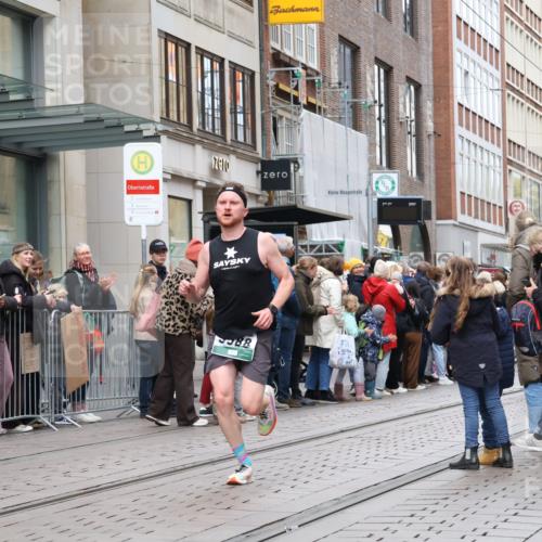 05.10.2025 - 20. swb-Marathon Bremen Strokosch-Dieckow http://msf.ph/oto/9296642 05.10.2025 13:03:16 Ziel 506, 635, 2613, 4617, 4758, 4786, 5588, 6804, 506, 635, 2613, 4617, 4758, 4786, 5588, 6804 meine-sportfotos.de