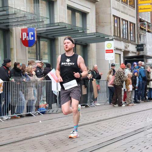 05.10.2025 - 20. swb-Marathon Bremen Strokosch-Dieckow http://msf.ph/oto/9296645 05.10.2025 13:03:17 Ziel 506, 635, 2613, 4617, 4758, 4786, 5588, 6804, 506, 635, 2613, 4617, 4758, 4786, 5588, 6804 meine-sportfotos.de