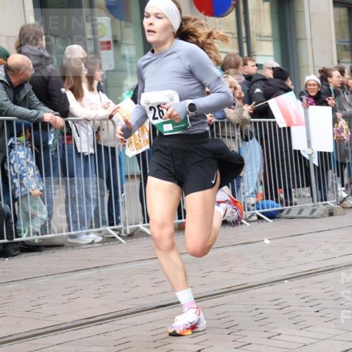 05.10.2025 - 20. swb-Marathon Bremen Strokosch-Dieckow http://msf.ph/oto/9296657 05.10.2025 13:03:29 Ziel 506, 1105, 2613, 3061, 3084, 4215, 4617, 4758, 4786, 5786, 6804, 506, 1105, 2613, 3061, 3084, 4215, 4617, 4758, 4786, 5786, 6804 meine-sportfotos.de