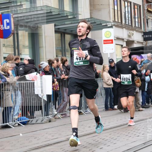 05.10.2025 - 20. swb-Marathon Bremen Strokosch-Dieckow http://msf.ph/oto/9296658 05.10.2025 13:03:31 Ziel 506, 1105, 2472, 3061, 3084, 4215, 4617, 4758, 5786, 6804, 7070, 506, 1105, 2472, 3061, 3084, 4215, 4617, 4758, 5786, 6804, 7070 meine-sportfotos.de