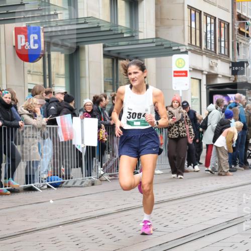05.10.2025 - 20. swb-Marathon Bremen Strokosch-Dieckow http://msf.ph/oto/9296672 05.10.2025 13:03:37 Ziel 506, 1105, 1652, 2472, 2482, 2656, 3061, 3084, 4215, 5786, 7070, 8013, 506, 1105, 1652, 2472, 2482, 2656, 3061, 3084, 4215, 5786, 7070, 8013 meine-sportfotos.de