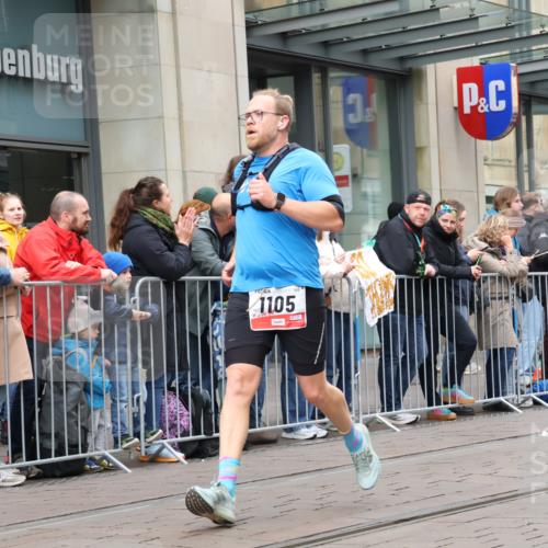 05.10.2025 - 20. swb-Marathon Bremen Strokosch-Dieckow http://msf.ph/oto/9296680 05.10.2025 13:03:40 Ziel 506, 1105, 1652, 2068, 2472, 2482, 2656, 3061, 3084, 4215, 4848, 5786, 7070, 8013, 506, 1105, 1652, 2068, 2472, 2482, 2656, 3061, 3084, 4215, 4848, 5786, 7070, 8013 meine-sportfotos.de