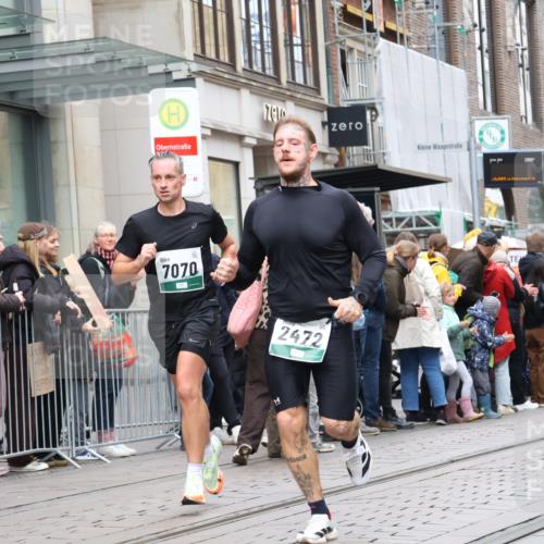 05.10.2025 - 20. swb-Marathon Bremen Strokosch-Dieckow http://msf.ph/oto/9296691 05.10.2025 13:03:49 Ziel 329, 706, 1652, 2068, 2472, 2482, 2643, 2656, 4215, 4848, 5786, 6295, 7070, 7735, 7900, 8013, 329, 706, 1652, 2068, 2472, 2482, 2643, 2656, 4215, 4848, 5786, 6295, 7070, 7735, 7900, 8013 meine-sportfotos.de