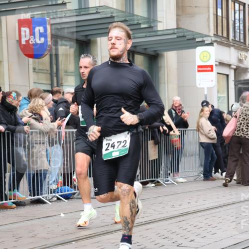 05.10.2025 - 20. swb-Marathon Bremen Strokosch-Dieckow http://msf.ph/oto/9296694 05.10.2025 13:03:50 Ziel 329, 706, 1652, 2068, 2472, 2482, 2643, 2656, 3320, 4215, 4848, 5786, 6295, 7070, 7735, 7900, 8013, 329, 706, 1652, 2068, 2472, 2482, 2643, 2656, 3320, 4215, 4848, 5786, 6295, 7070, 7735, 7900, 8013 meine-sportfotos.de