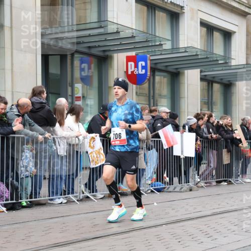 05.10.2025 - 20. swb-Marathon Bremen Strokosch-Dieckow http://msf.ph/oto/9296718 05.10.2025 13:03:59 Ziel 329, 706, 1652, 1763, 2068, 2482, 2643, 2656, 3320, 4848, 5656, 6295, 7583, 7735, 7900, 329, 706, 1652, 1763, 2068, 2482, 2643, 2656, 3320, 4848, 5656, 6295, 7583, 7735, 7900 meine-sportfotos.de