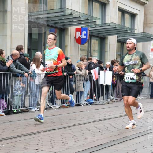 05.10.2025 - 20. swb-Marathon Bremen Strokosch-Dieckow http://msf.ph/oto/9296749 05.10.2025 13:04:18 Ziel 109, 577, 1265, 1763, 2057, 2188, 4966, 5656, 6463, 7176, 109, 577, 1265, 1763, 2057, 2188, 4966, 5656, 6463, 7176 meine-sportfotos.de