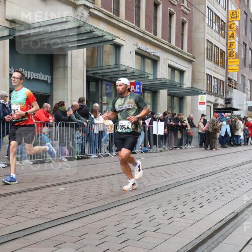 05.10.2025 - 20. swb-Marathon Bremen Strokosch-Dieckow http://msf.ph/oto/9296751 05.10.2025 13:04:18 Ziel 109, 577, 1265, 1763, 2057, 2188, 4966, 5656, 6463, 7176, 109, 577, 1265, 1763, 2057, 2188, 4966, 5656, 6463, 7176 meine-sportfotos.de